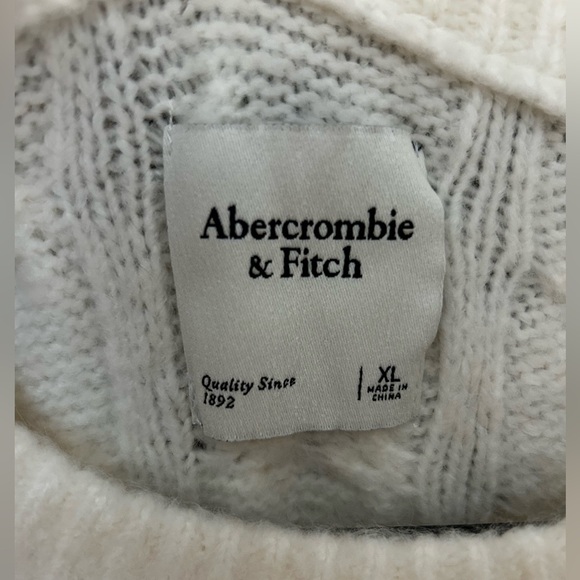 Abercrombie Madeline Sweater - Picture 3 of 4